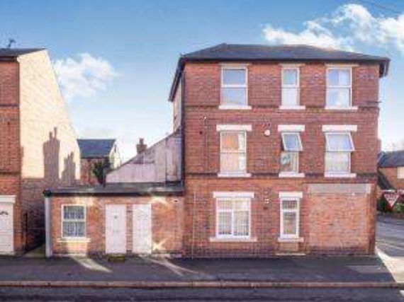 6 Bedroom End of Ter...